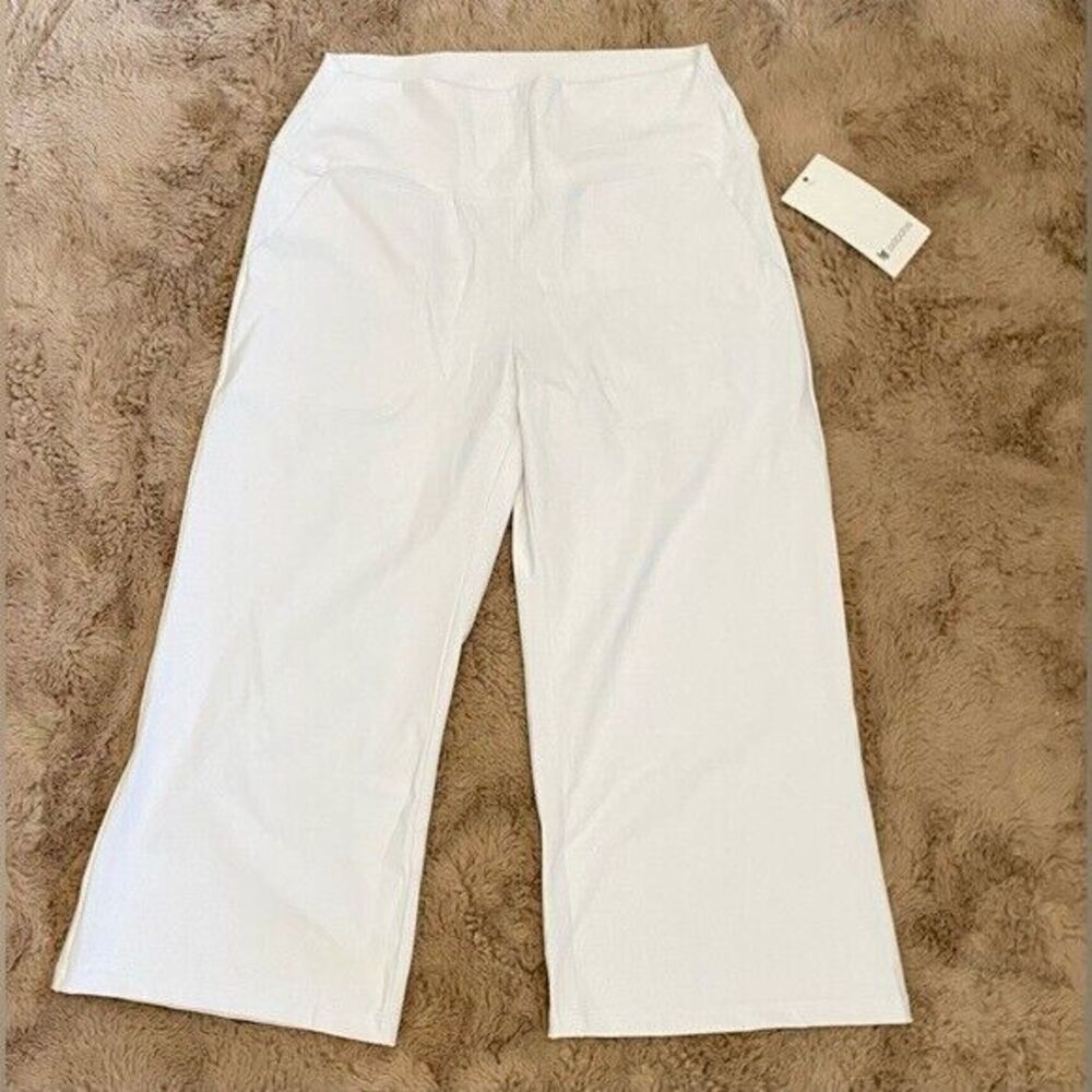 Ododos Capri Flare Leggings with Pockets in‎ front NWT!!